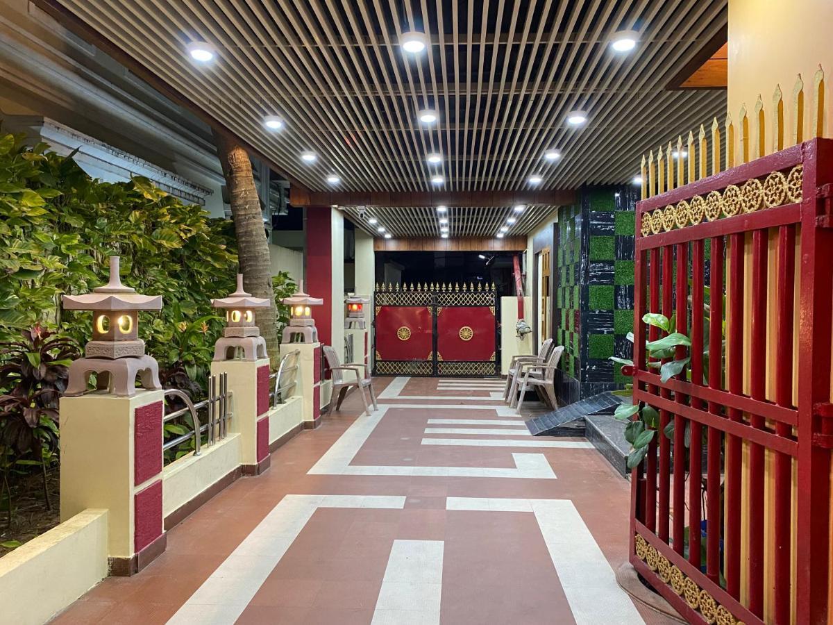 פורי Hotel Lee Garden Near To Blue Flag Beach 500 Mtrs מראה חיצוני תמונה