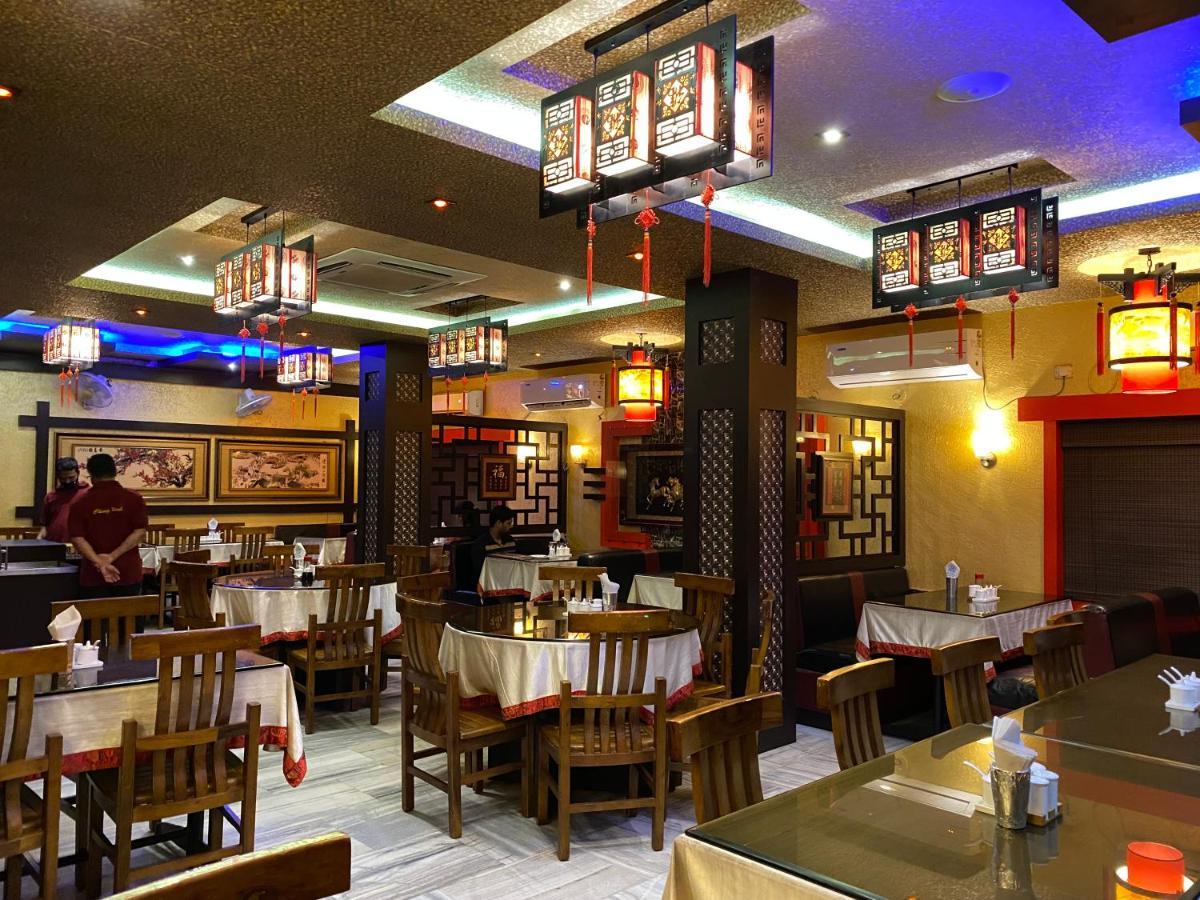 פורי Hotel Lee Garden Near To Blue Flag Beach 500 Mtrs מראה חיצוני תמונה