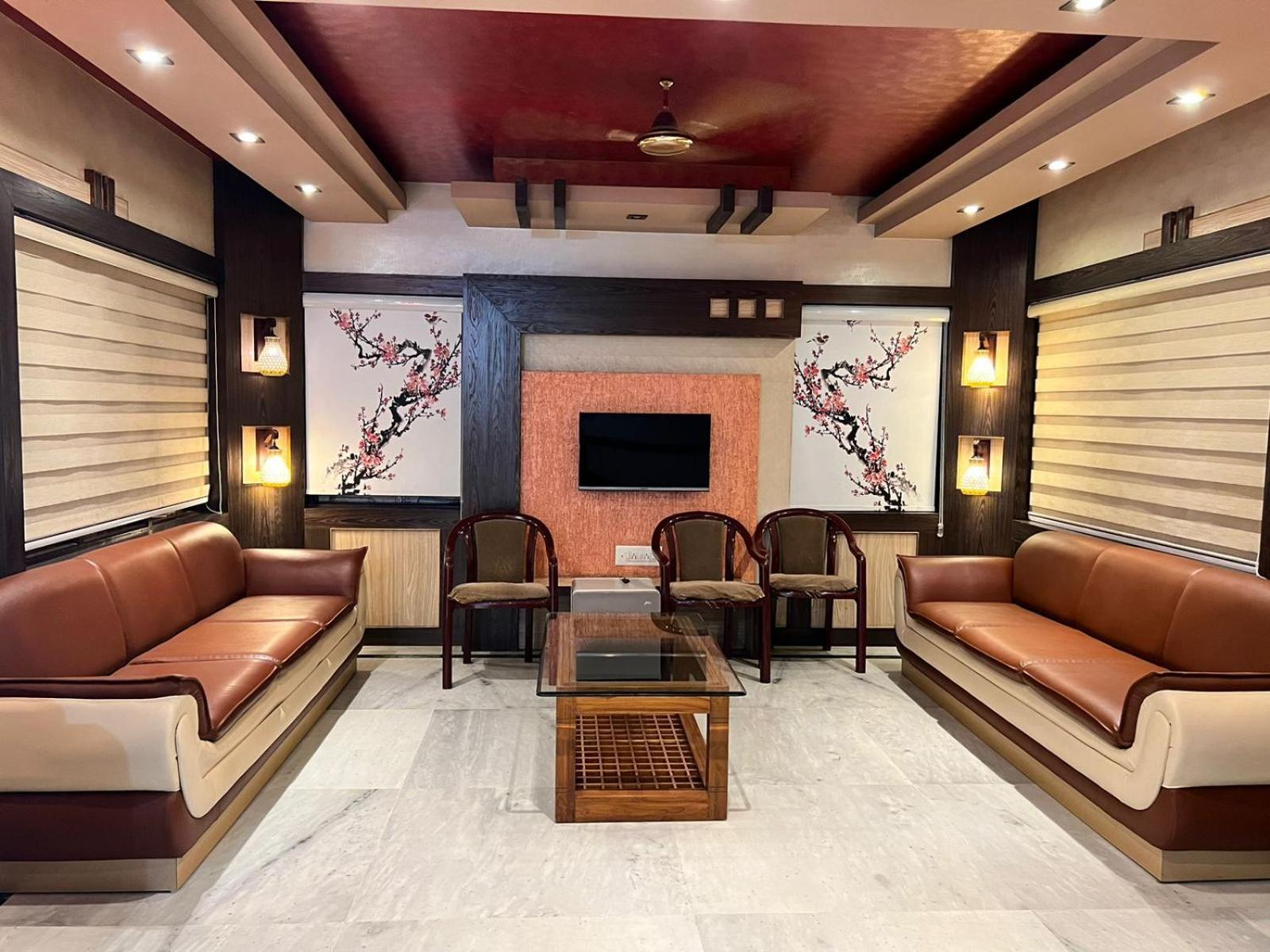 פורי Hotel Lee Garden Near To Blue Flag Beach 500 Mtrs מראה חיצוני תמונה