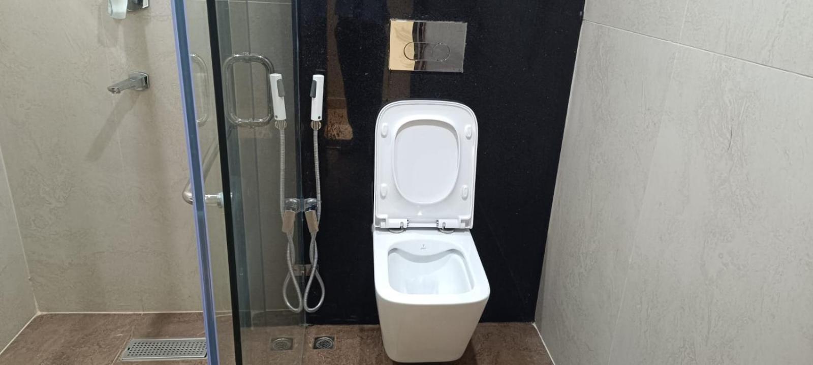 פורי Hotel Lee Garden Near To Blue Flag Beach 500 Mtrs מראה חיצוני תמונה